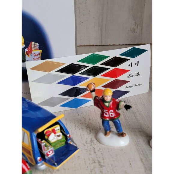 Dept 56 55019 Before the big game snow village accessory Xmas - Picture 4 of 9